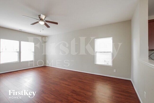 Building Photo - 1732 Larne Cir