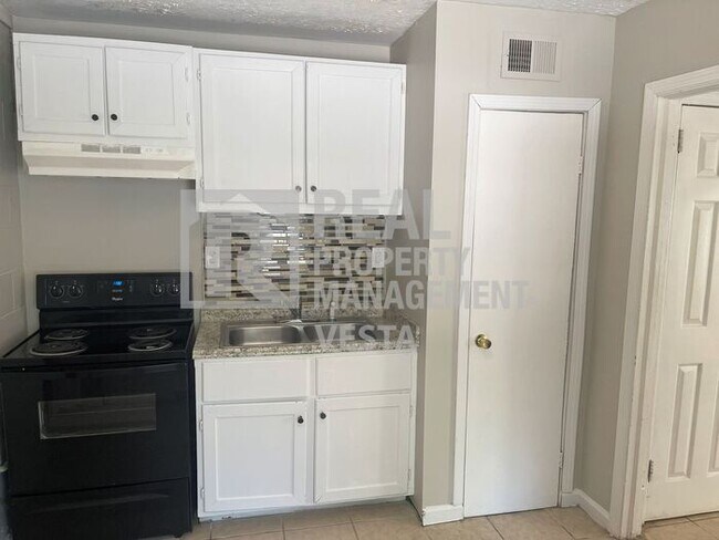 Building Photo - Section 8 Accepted - Well Kept Two Bedroom...