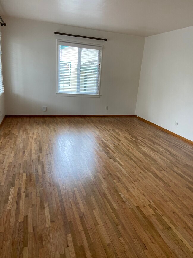 Foto del edificio - 828 Sinex Ave