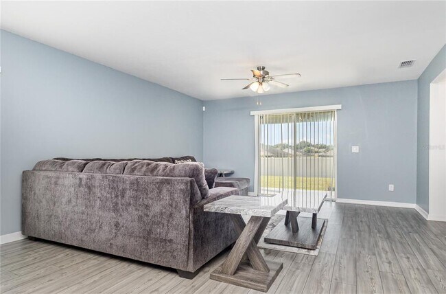 Foto del edificio - 1760 Canaan Lp