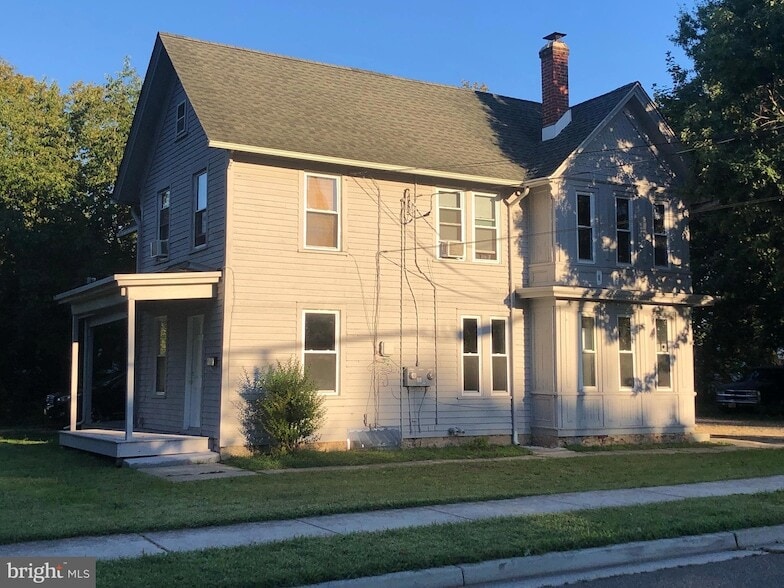 Primary Photo - 1148 E Landis Ave