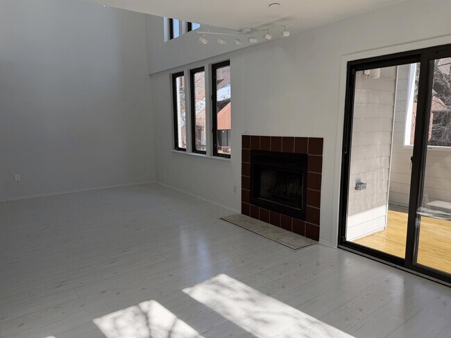 Foto del edificio - 798 Spinnaker Ct