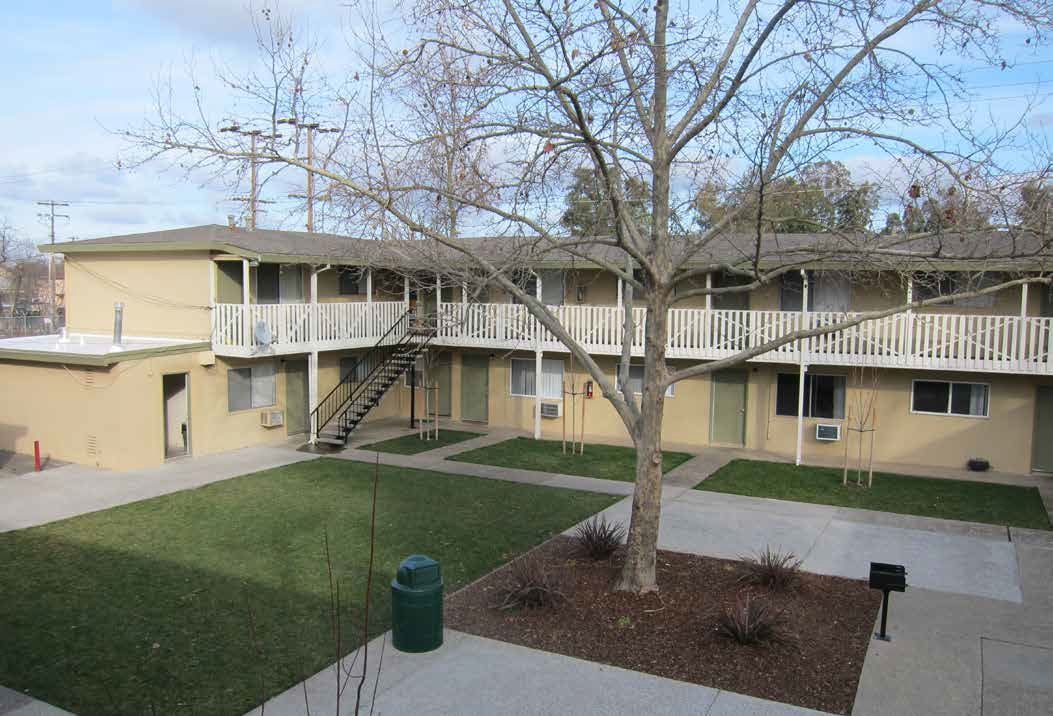 Primary Photo - Los Robles Apartments