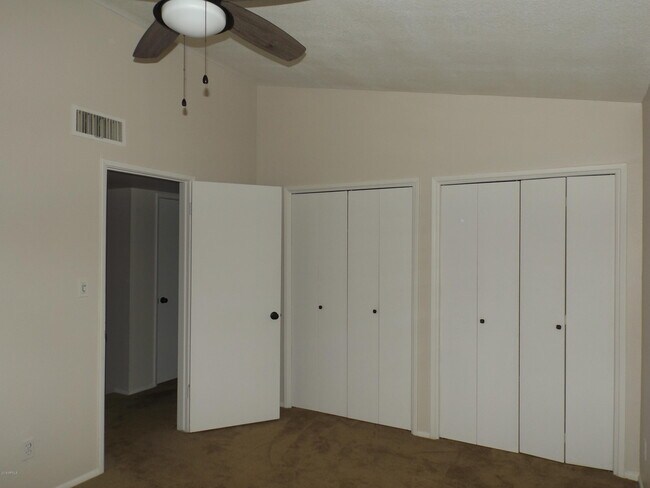 Building Photo - 626 E Manzanita Dr