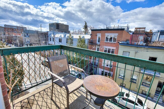 Building Photo - 4373 Av Av Coloniale,