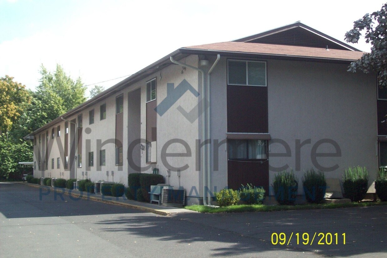 Primary Photo - 532 E Alder St
