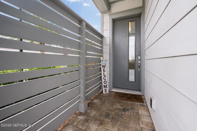 Building Photo - 7400 Beach Walk Pl