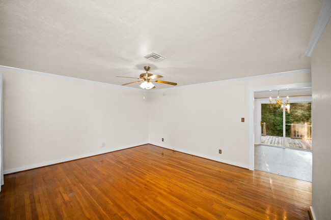 Foto del edificio - 456 N Section St