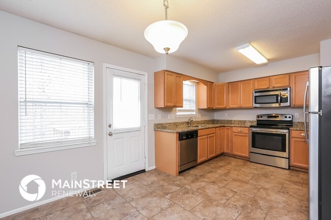 Foto del edificio - 306 E 17th St