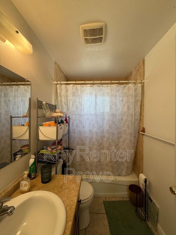 Foto del edificio - 149 N 1100 W St
