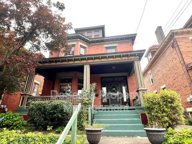 Foto del edificio - 22 Emerson Ave