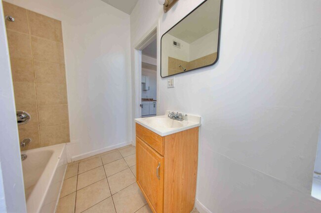 Foto del edificio - 3920 California Ave
