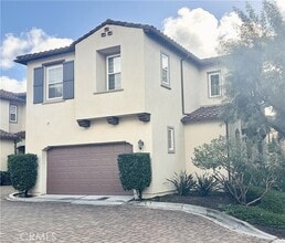 Building Photo - 44 Paseo Verde