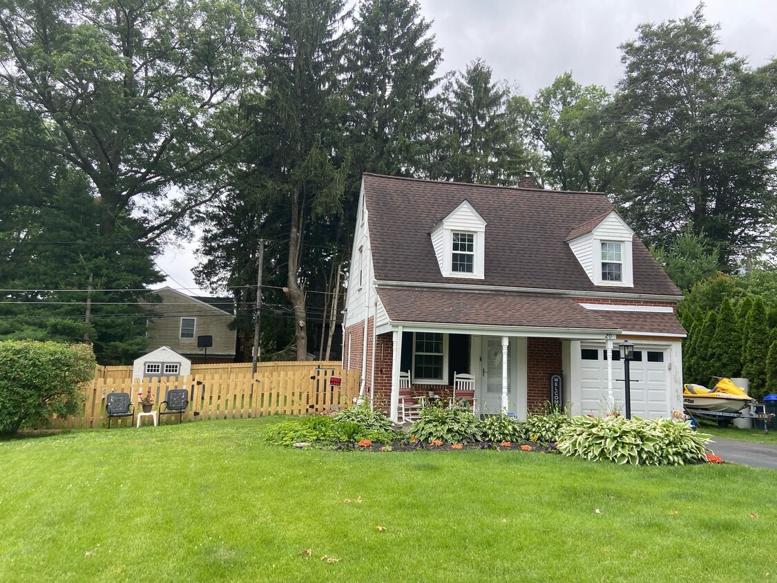 Primary Photo - 20 Holbrook Rd