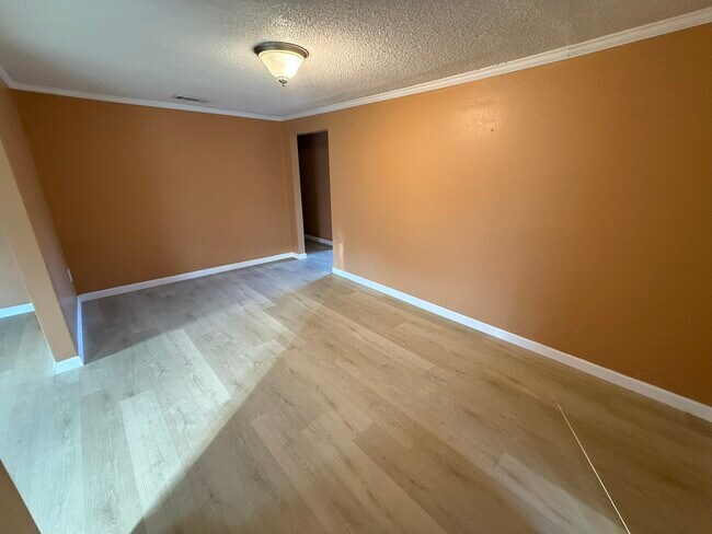 Foto del edificio - 4831 Saphire Ave