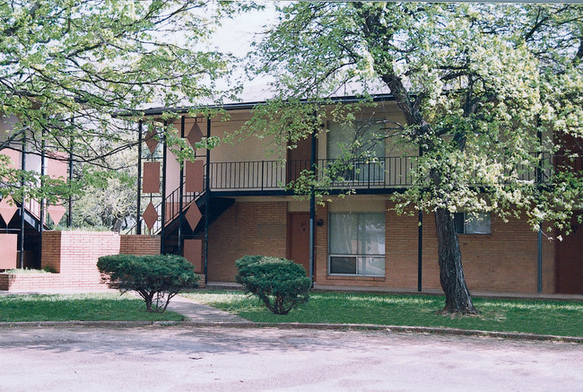 Building Photo - Creek Bend Terrace