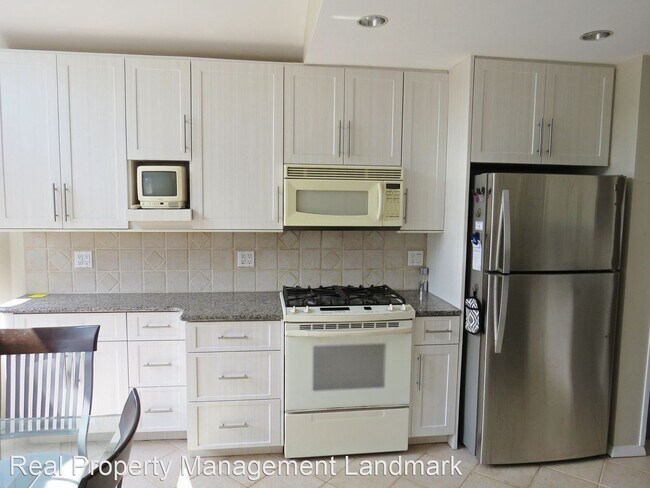 Foto del edificio - 3 br, 2.5 bath House - 52 Norman Lane