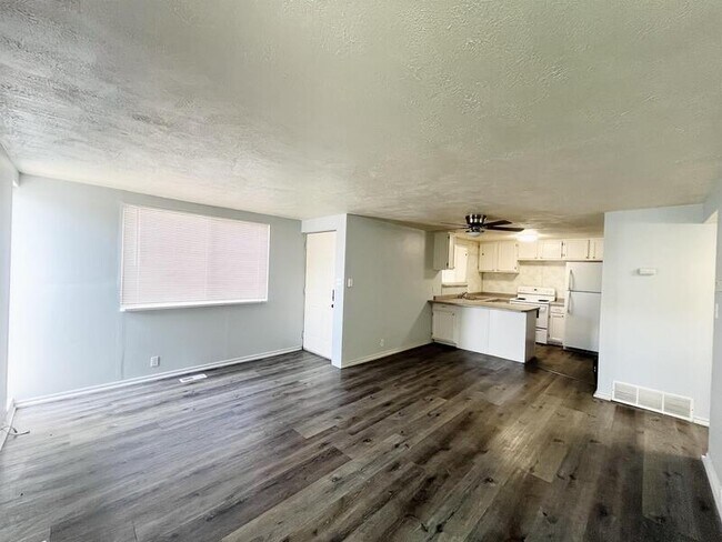 Photo - 1940 S 900 E Apartment