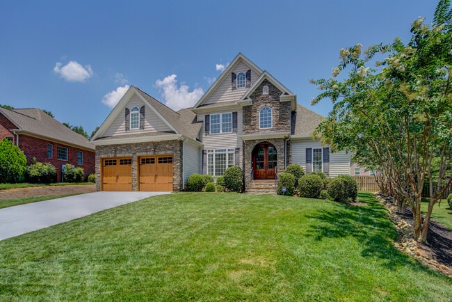 Building Photo - 5 BR, 3 BA Home Quiet Cul de Sac, Convenie...