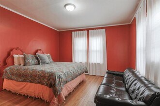 Building Photo - 2700 NW 17th St