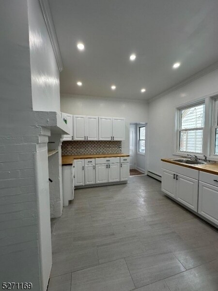 Primary Photo - 164 Beech St
