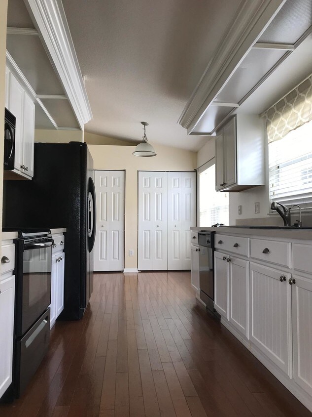 27519 Sky Lake Cir, Wesley Chapel, FL 33544 House for Rent in Wesley Chapel, FL