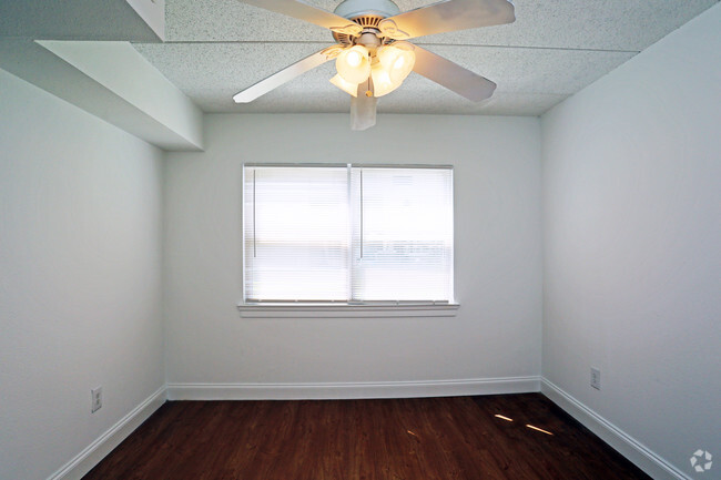 Dining Area - Westgate Village