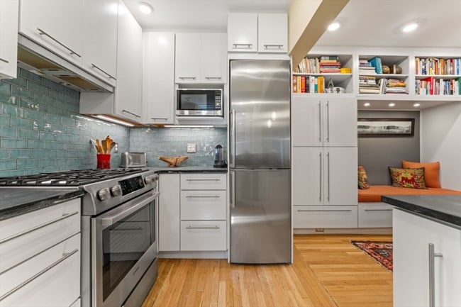 Building Photo - 43 Linnaean St