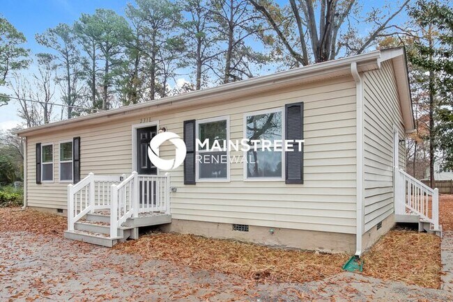 Foto del edificio - 2 Bedroom Pet-Friendly Home in Charlotte, ...
