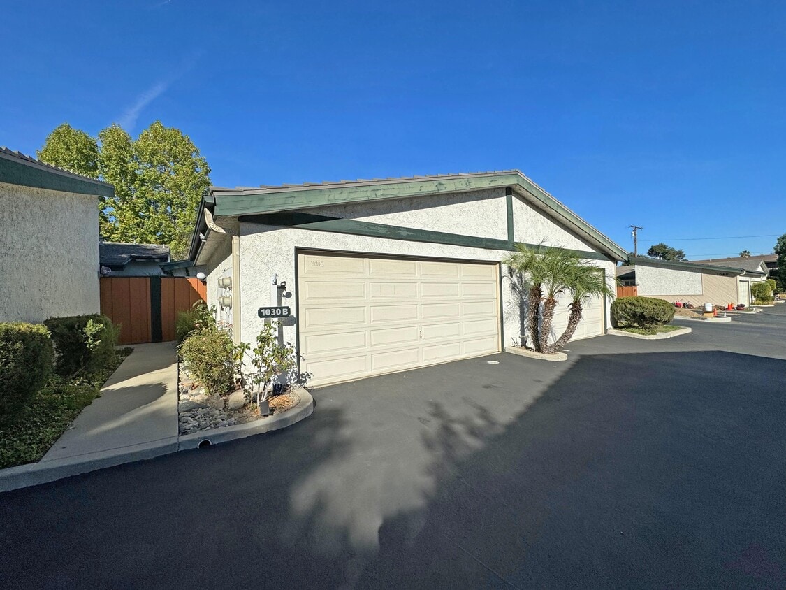 1030 Royal Oaks Dr Unit B, Monrovia, CA 91016 Condo for Rent in