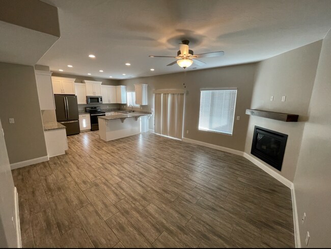 Building Photo - 1549 N Northfield Rd