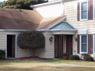 Foto del edificio - 1038 N Guignard Dr