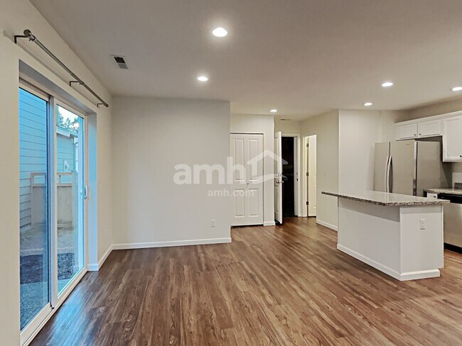 Foto del edificio - 1754 180th St Ct E