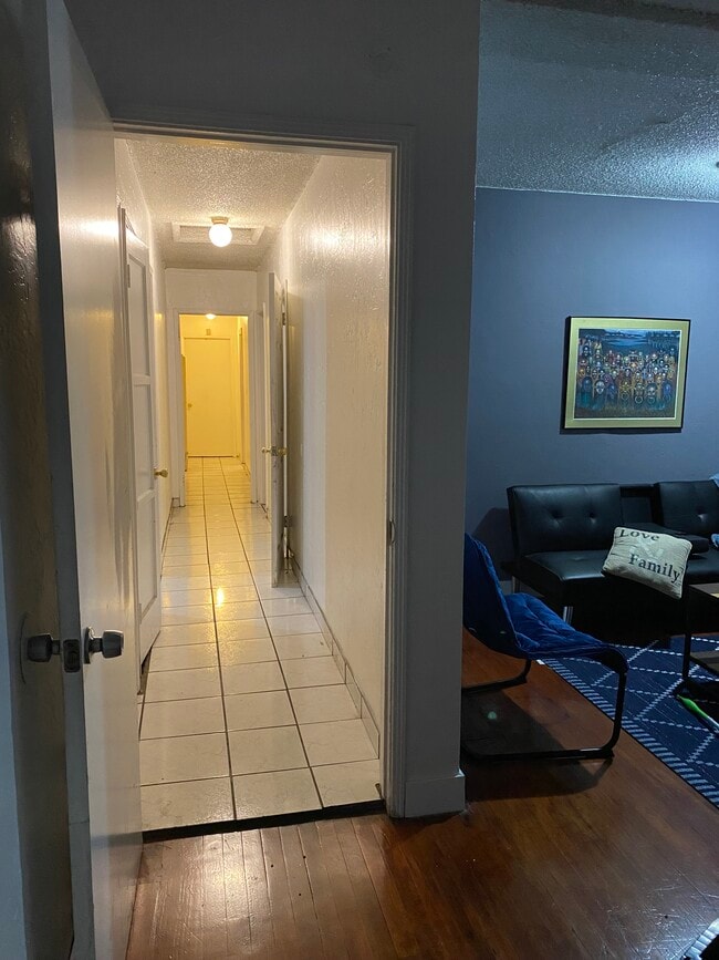 Room access via Ceramic Tile hallway - 2220 Gale Ave