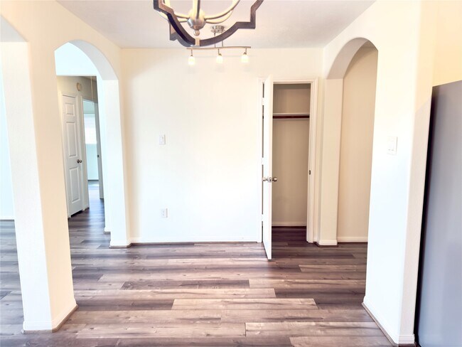 Foto del edificio - 11222 Overland Trail Dr