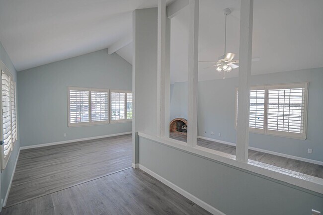 Foto del edificio - Single Story 3 Bedroom Home for Rent in Si...