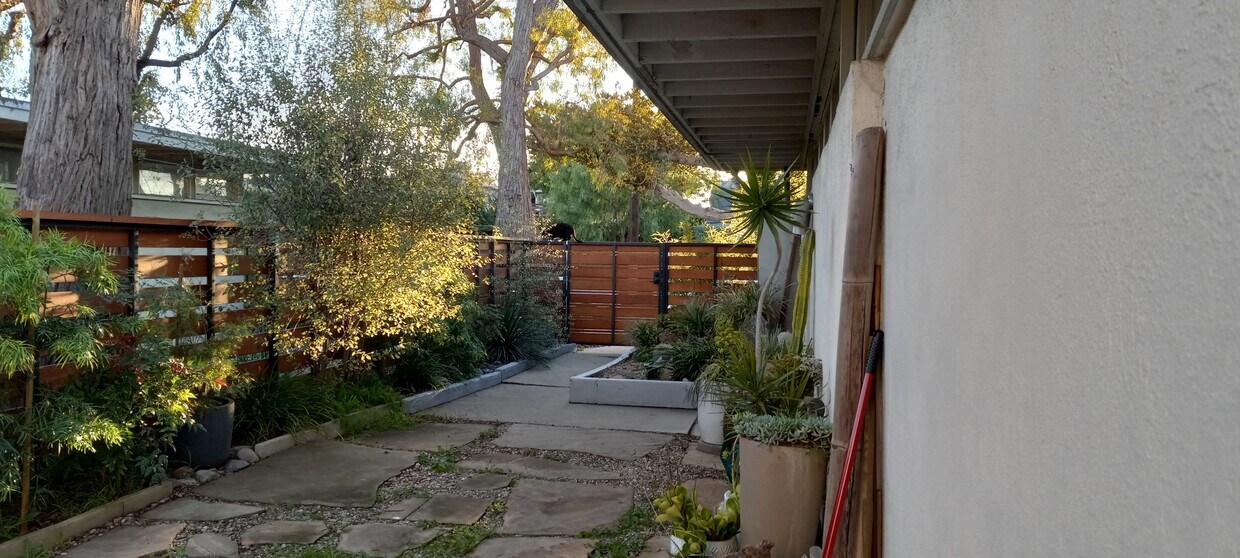 Safe gated property - 3552 Beethoven St