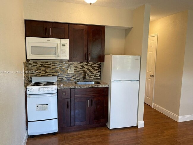 Building Photo - 4260 NW 31st Terrace
