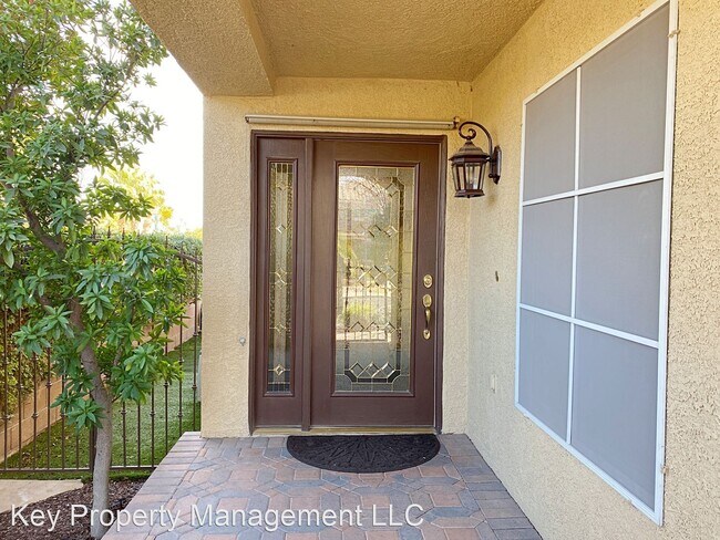 Building Photo - 3 br, 2.5 bath House - 10944 Calcedonian St