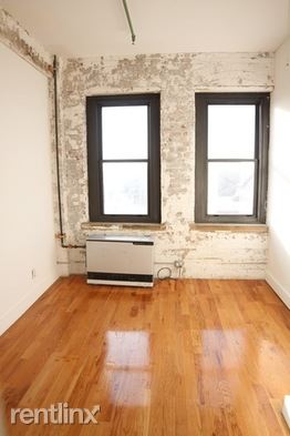 Building Photo - 239 Banker St