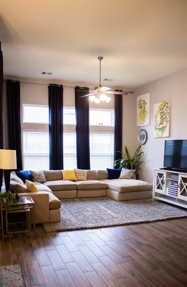 Foto del edificio - 9515 Arrowhead Terrace Ln