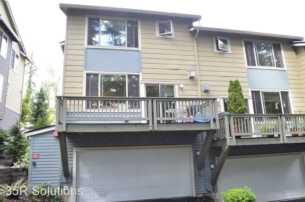 Foto principal - 2 br, 2.5 bath House - 2055 NW Boulder Way...