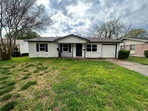 Building Photo - 1307 Crestridge Dr