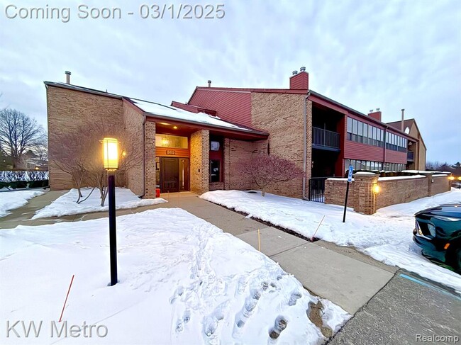 Building Photo - 969 GreenView Ct