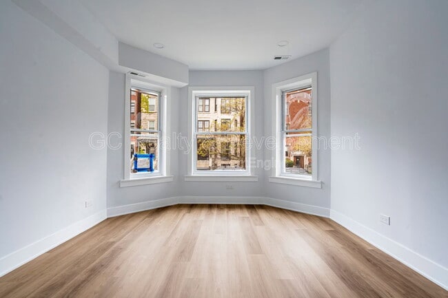 Photo - 3744 N Wilton Ave Apartment