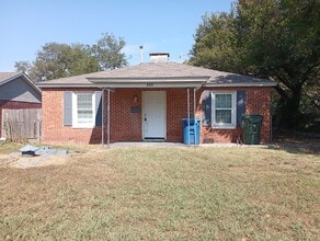 Building Photo - 503 E Curtis Dr