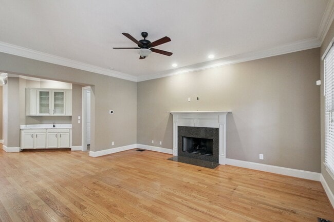 Building Photo - 1395 Custer Way SE