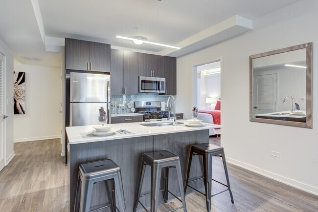 Interior Photo - 1325 N Wells Apartments