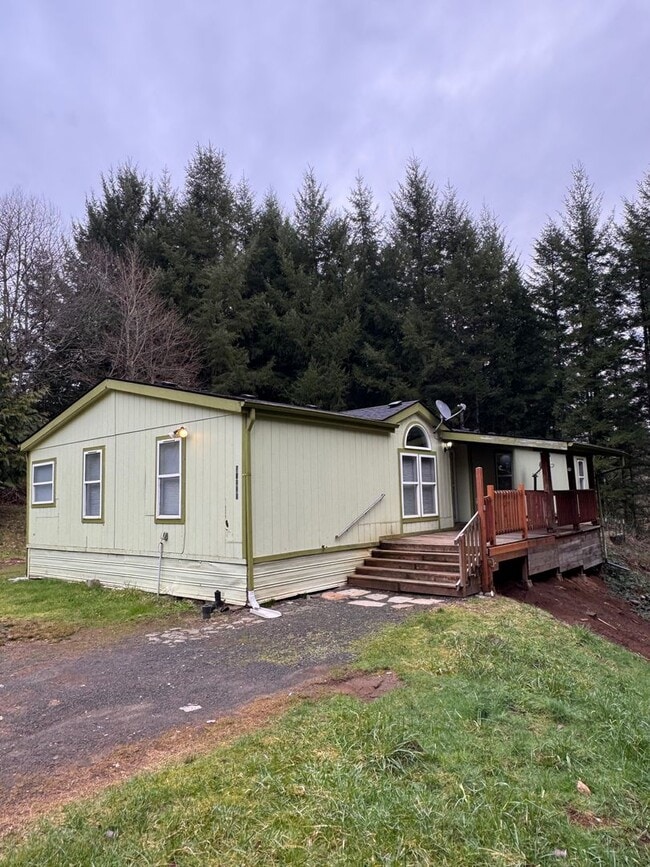 Building Photo - 4 BR/2 BA Rural Retreat Near Battle Ground with Master Suite & Large Yard