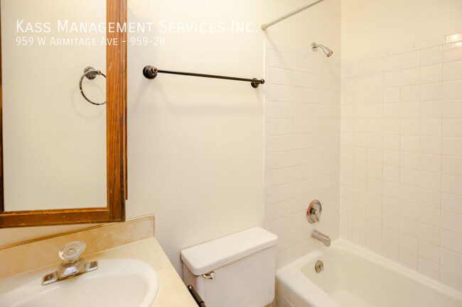 Foto del edificio - 959 W Armitage Ave